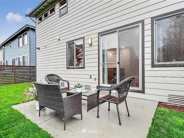 5113 NE 11th Pl — Photo 37