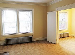 2744 Hampshire Rd APT 10, Cleveland Heights, OH 44106