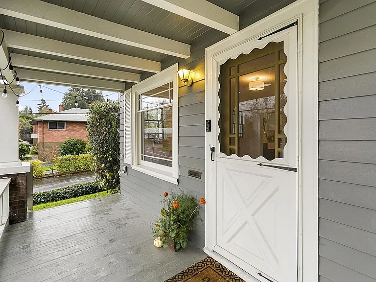 6162 E Burnside St — Photo 28