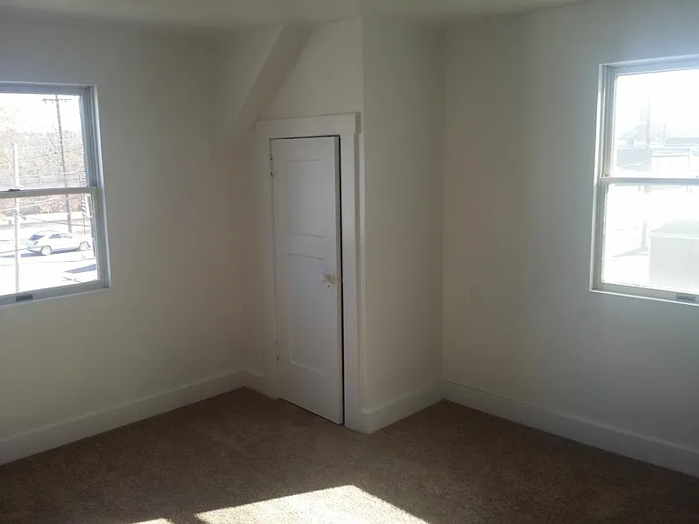 601 Edna St — Photo 11