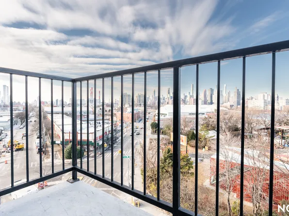 31-61 Vernon Boulevard image 3 of 75