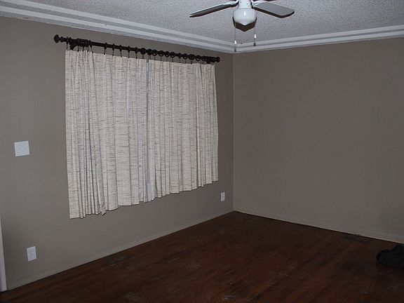 3rd image of 9411 Stark Ave