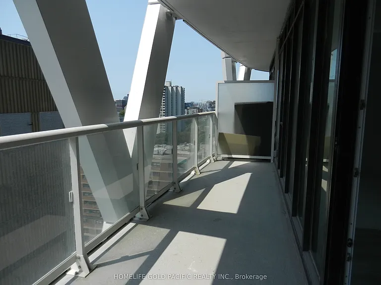 230 Simcoe St #1333 — Photo 20