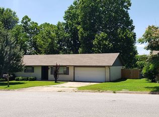 406 Eastgate St, Springdale, AR 72762