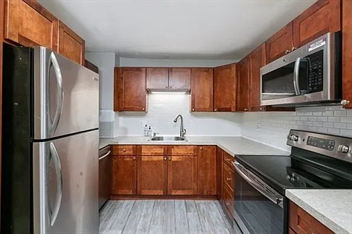 1 bed, 644 sqft, $2,200 — Photo 2