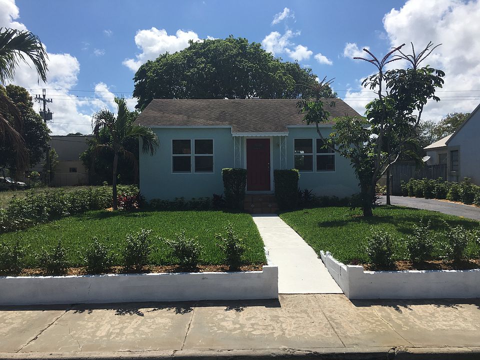 1st image of 1213 N H St
