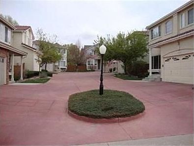 2nd image of 1425 W Laurenwood Way