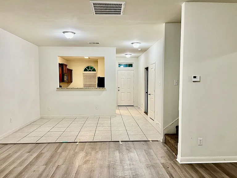 6233 White Jade Dr — Photo 11