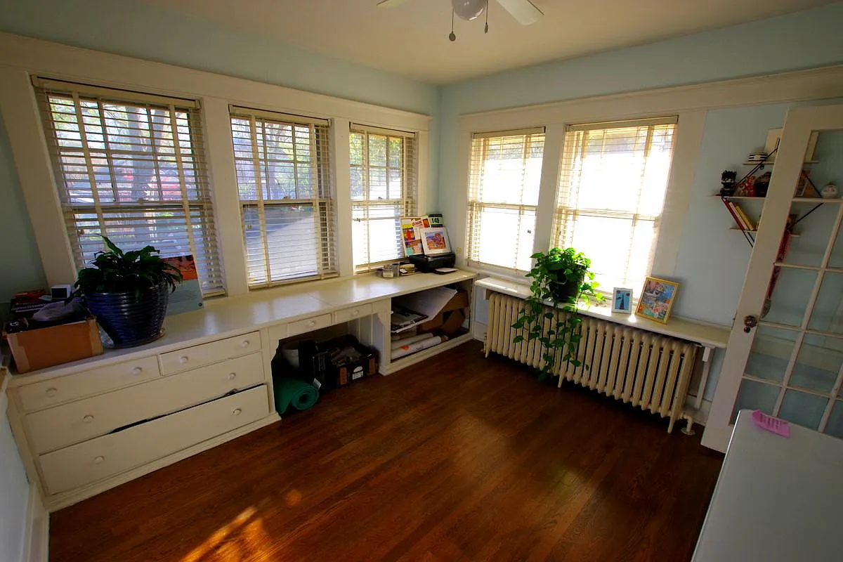 2 bed, 2000 sqft, $1,600 — Photo 3