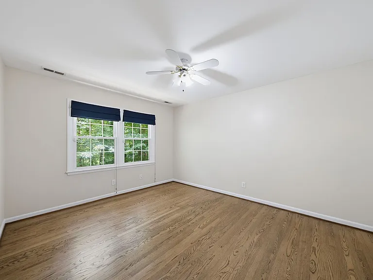 1003 Manchester Dr — Photo 20