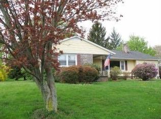 5 Donnelly Dr, New Fairfield, CT 06812