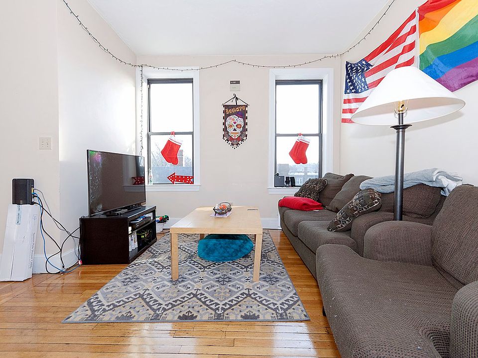 1st image of 17 Highgate St APT 9