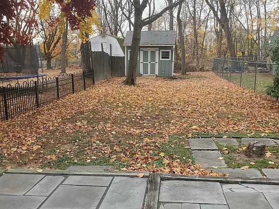 4th image of 330 S Lincoln Ave