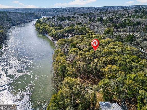 2nd image of 43 Rivermist Rd