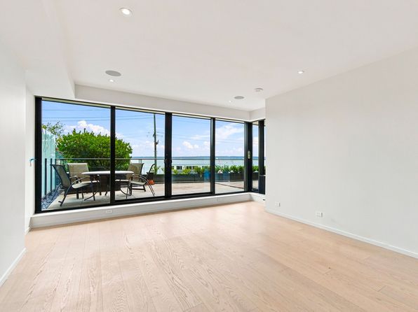 2 bedroom rental in West Vancouver — photo 9