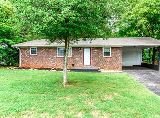 816 Columbus St, Maryville, TN 37804