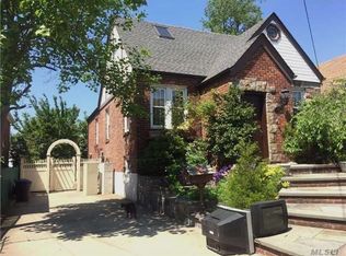 42 Garden St, Valley Stream, NY 11581