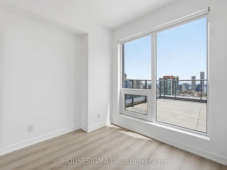 100 Queen St E #2706 — Photo 14