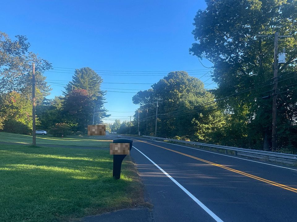 2nd image of 167 Shunpike Rd