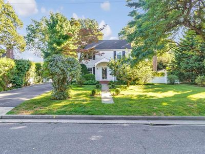 325 Carpenter Avenue, Sea Cliff, NY, 11579