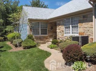25 Martin Van Buren Dr, Monroe Township, NJ