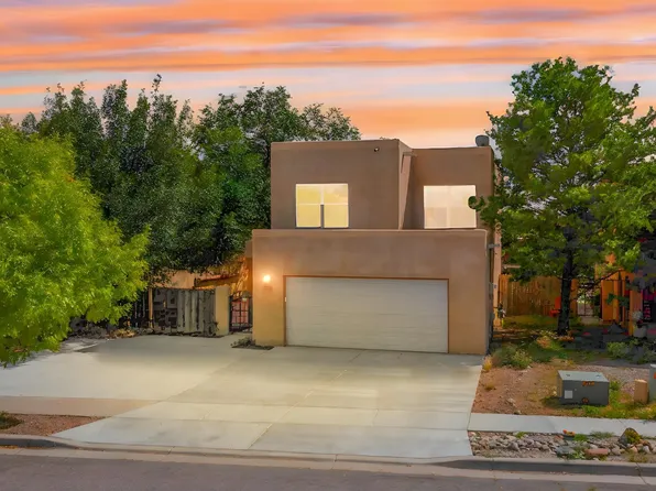 2814 Calle De Oriente, Santa Fe, NM 87507