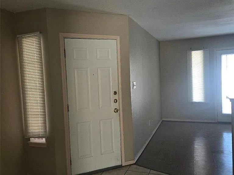 3001 Daffodil Ave #7 — Photo 3