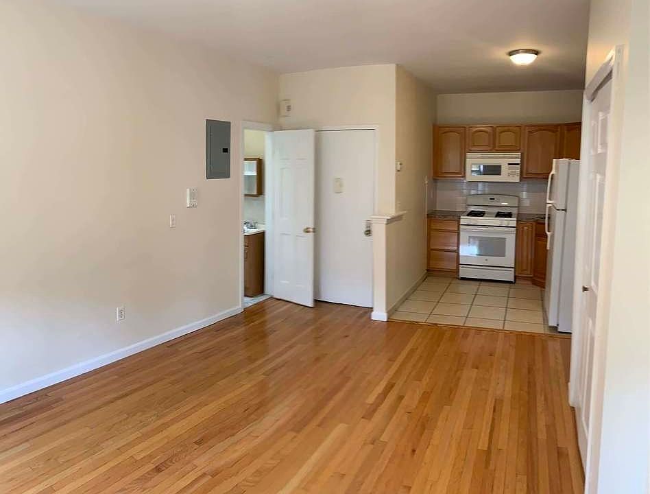1st image of 2183 Steinway St APT 3