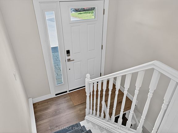 3rd image of 1088 Pinewood Pl