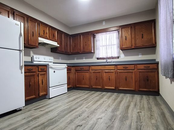2nd image of 405 3rd Ave SW Unit 2