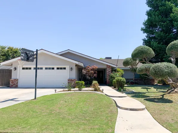 8905 Campus Park Ct, Bakersfield, CA 93311