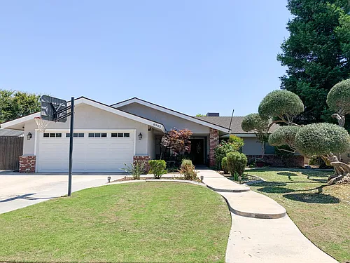 8905 Campus Park Ct Photo 1