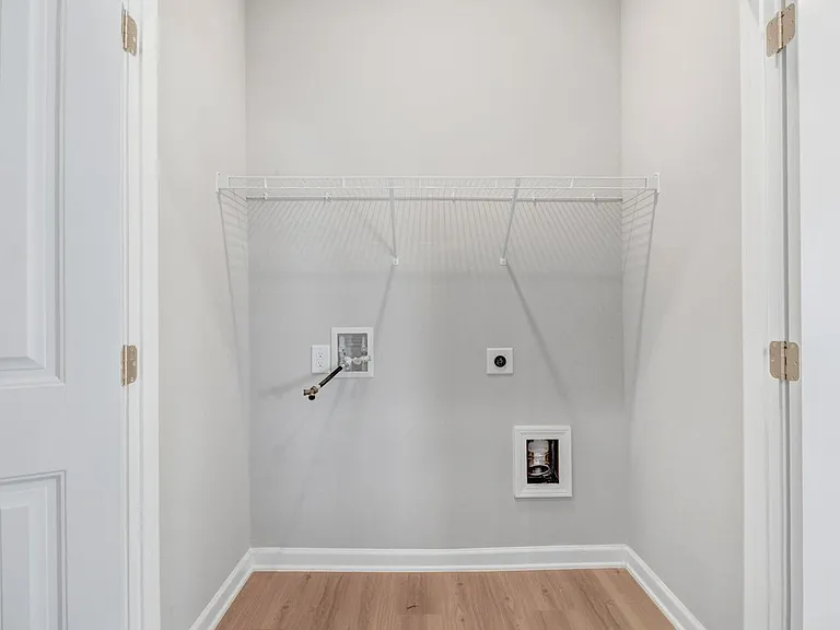 103 Drake Village Dr — Photo 17