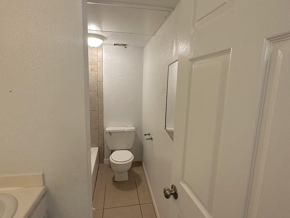 2nd image of 407 Gladstell St APT 78