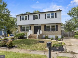 7952 Cross Creek Dr, Glen Burnie, MD 21061