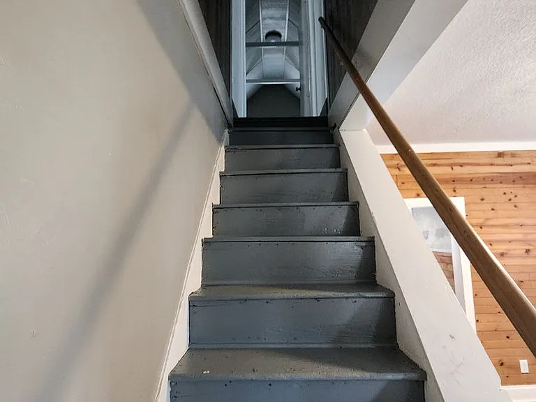 937 E North St — Photo 13
