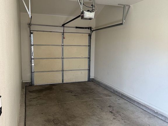 2nd image of 611 Elko Ave
