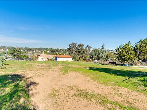 3rd image of 15750 Pounders Dr