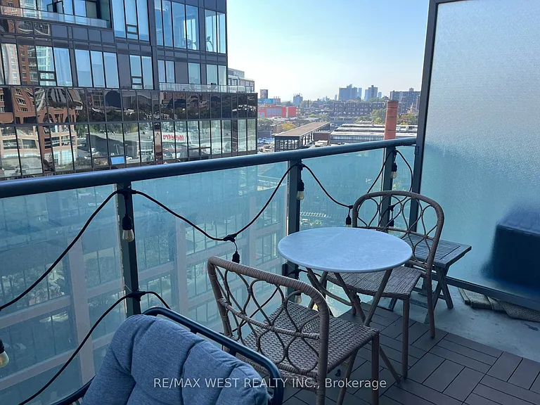 150 E Liberty St #812 — Photo 11