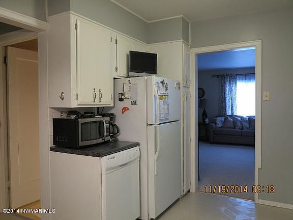 3rd image of 111 Arnold Ave N