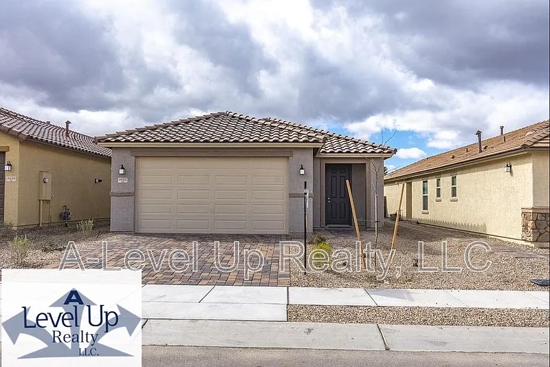 8695 N Rome Ct