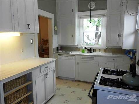 4th image of 302 Alderson Ave