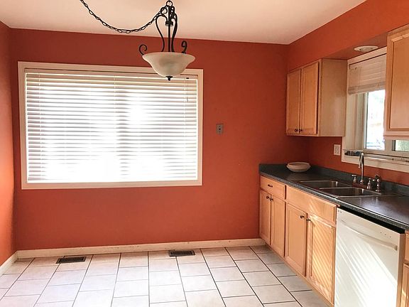 4th image of 1335 Dulong Ave