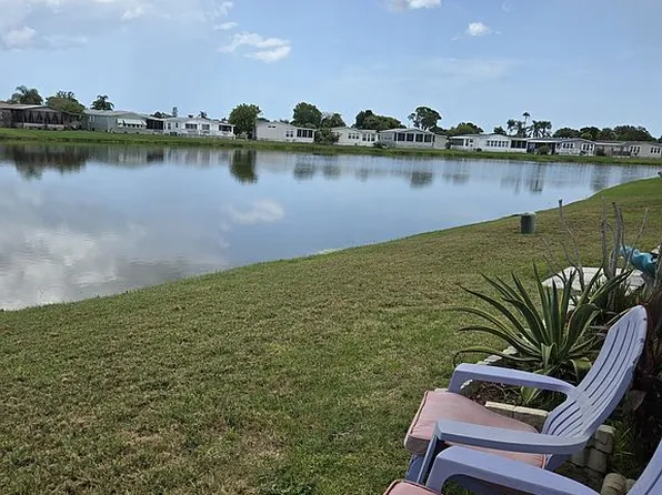 2284 Lakes Of Melbourne Dr, Melbourne, FL 32904