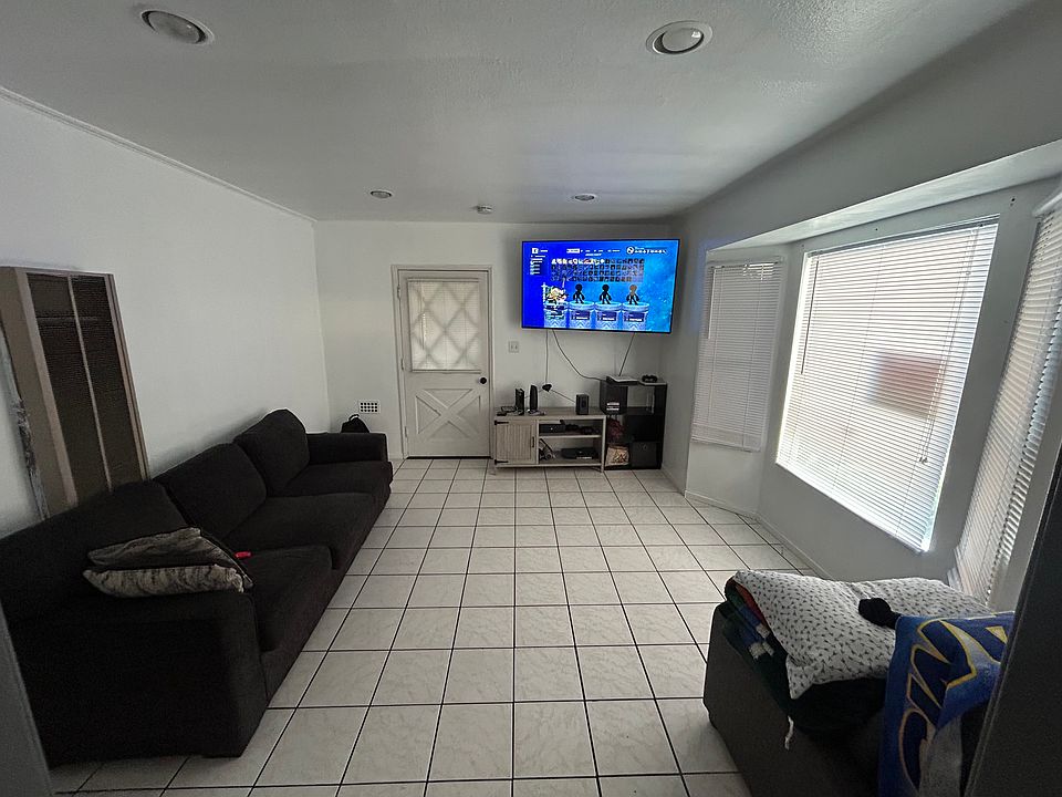 1st image of 2509 Illinois Ave #A