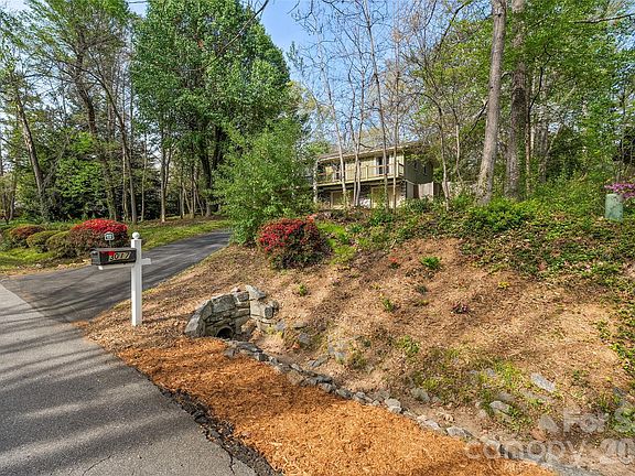 2nd image of 3017 Chestnut Tree Rd