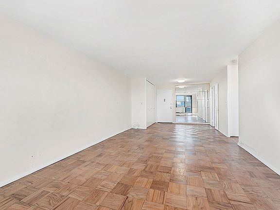 5th image of 70-25 Yellowstone Blvd APT 15E