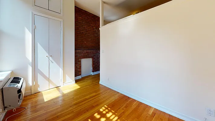 Rented by Bond New York | media 2