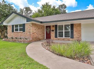 10603 Shadow Wood Dr, Houston, TX 77043