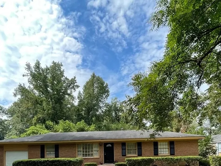 253 Golson Dr — Photo 1